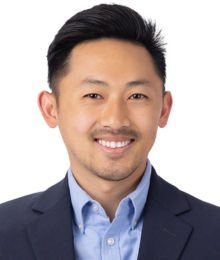 Photo portrait of Chow Thao of Mahoney CPAs and Advisors.