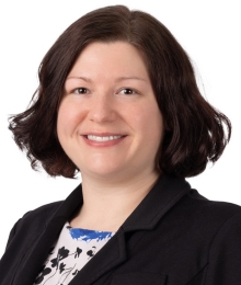 Photo portrait of Lauren Code of Mahoney | CPAs and Advisors.