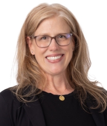 Photo portrait of Ruth Lott of Mahoney | CPAs and Advisors.